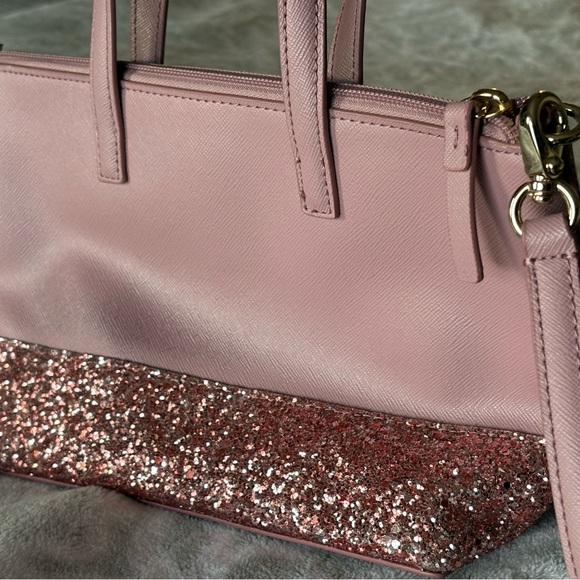 Kate Spade, Hand Bag with removable shoulder strap in excellent condition. - Picture 8 of 9